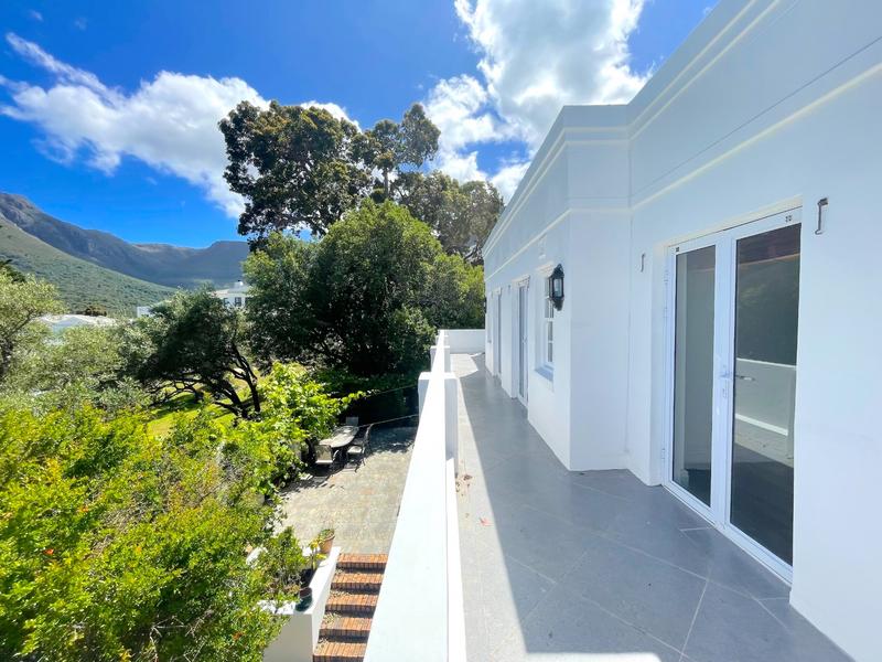 4 Bedroom Property for Sale in North Oaks Western Cape